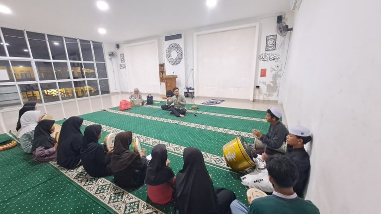 Pembinaan Hadroh, Musik Islami, Erlazet Charity, Anak Yatim Binaan, Sholawat Nabi Muhammad Mataharinya Dunia, Seni Hadroh Indonesia