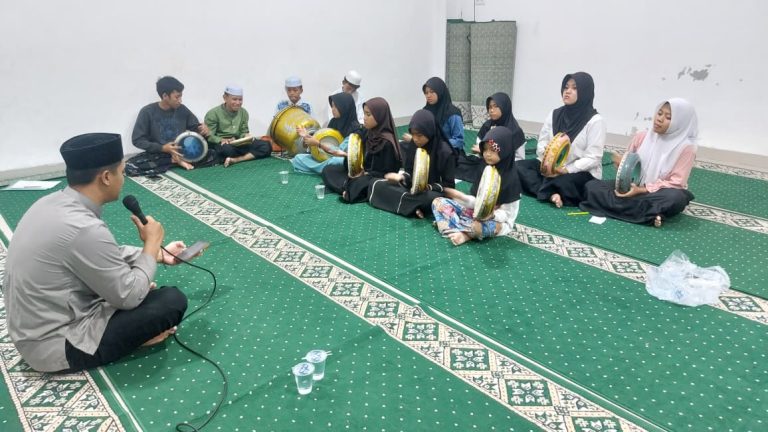 Pembinaan Hadroh, Musik Islami, Erlazet Charity, Anak Yatim Binaan, Sholawat Nabi Muhammad Mataharinya Dunia, Seni Hadroh Indonesia