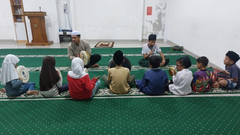 Pembinaan Hadroh, Musik Islami, Erlazet Charity, Anak Yatim Binaan, Sholawat Nabi Muhammad Mataharinya Dunia, Seni Hadroh Indonesia
