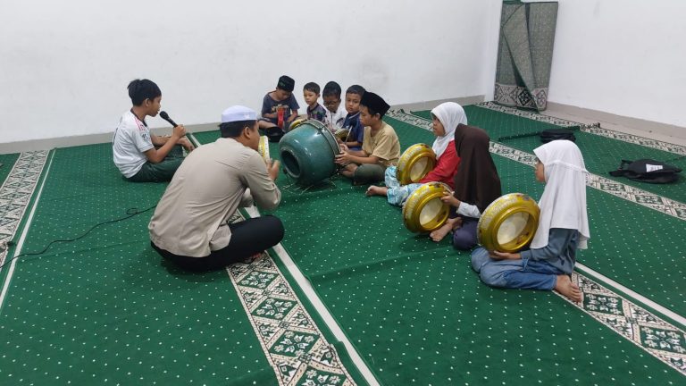 Pembinaan Hadroh, Musik Islami, Erlazet Charity, Anak Yatim Binaan, Sholawat Nabi Muhammad Mataharinya Dunia, Seni Hadroh Indonesia