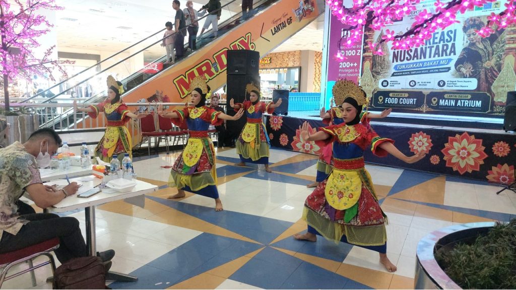 Lomba Tari, Sanggar Gunda Nusantara, Tari Igel Molek, Tari Tradisional, Seni Budaya Indonesia, Depok Town Square