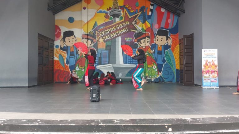 Pelatihan Seni Tari, Erlazet Charity, Anak Yatim Binaan, Tari Bajidor Kahot, Tari Wiratani, Tari Pesona Nusantara